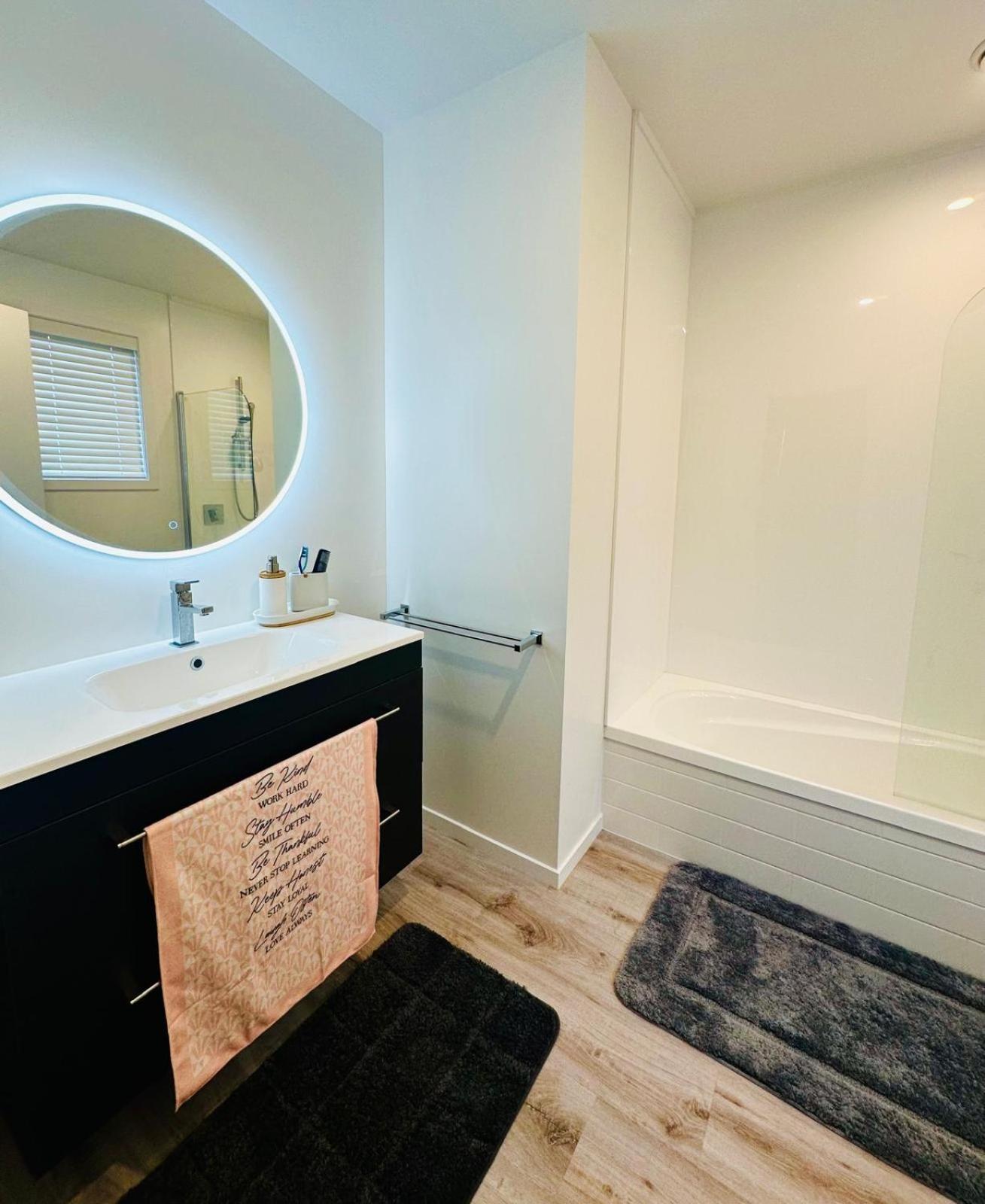 Holiday Home In Beautiful Te Anau Εξωτερικό φωτογραφία